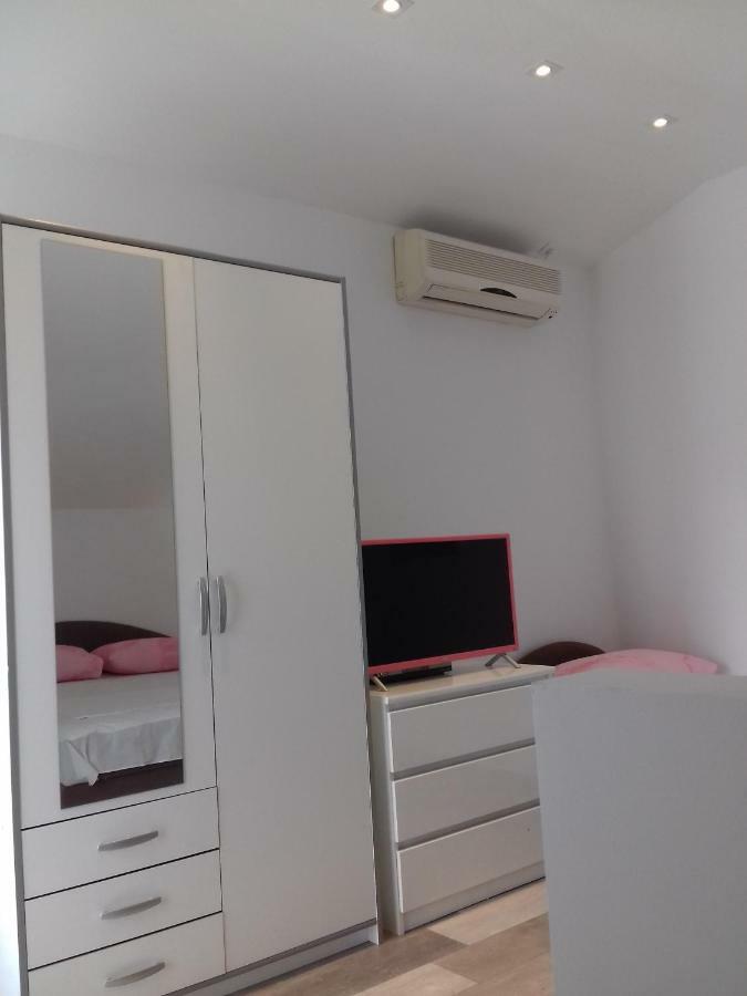 Apartman Nena Slatine Exterior photo